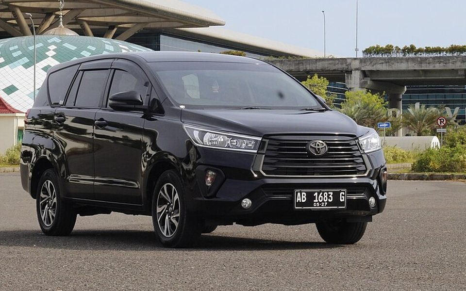 Toyota Innova Reborn